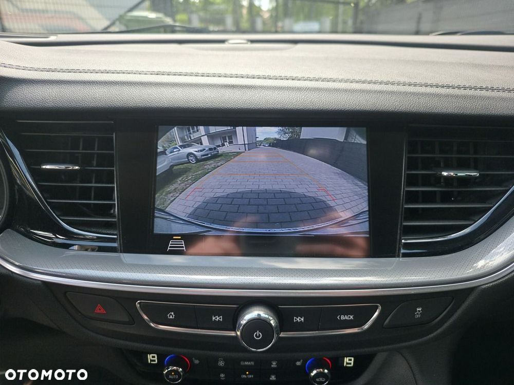 Opel Insignia - 21