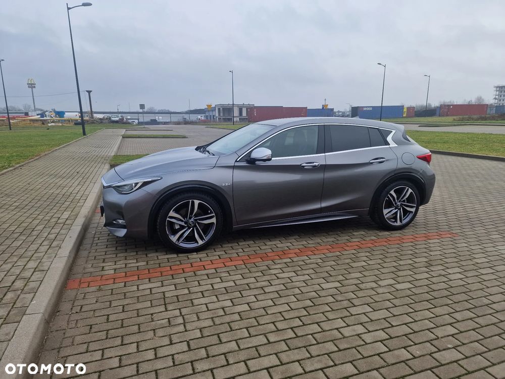 Infiniti Q30 2.2d DCT Premium Tech - 29