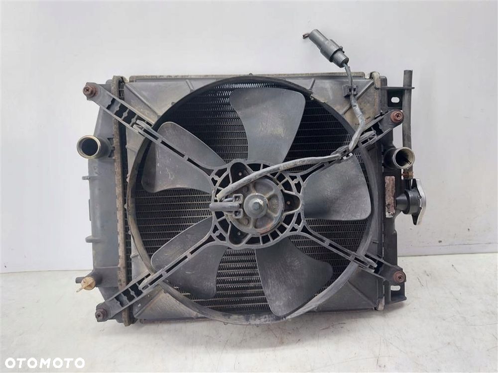 Chłodnica z wentylatorem Suzuki Swift III MK3 1.0B 55KM 1996-2004R NISSENS - 2