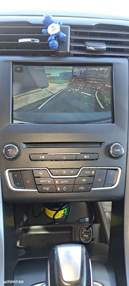 Ford Mondeo 2.0 TDCi Powershift AWD - 11