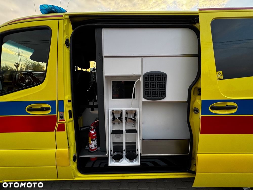 Mercedes-Benz Sprinter - 16