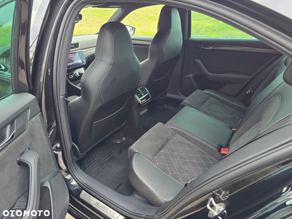 Skoda Superb 2.0 TDI SCR Sportline DSG - 12