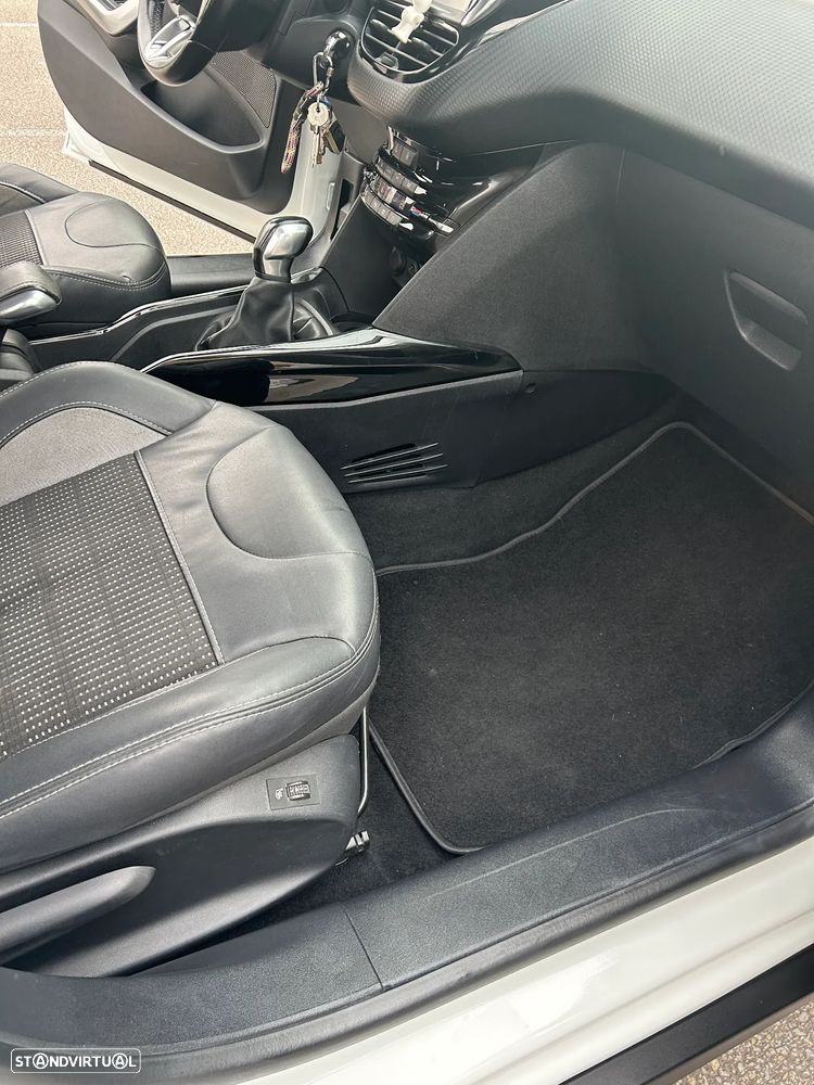 Peugeot 2008 PureTech 110 Stop&Start Allure - 47
