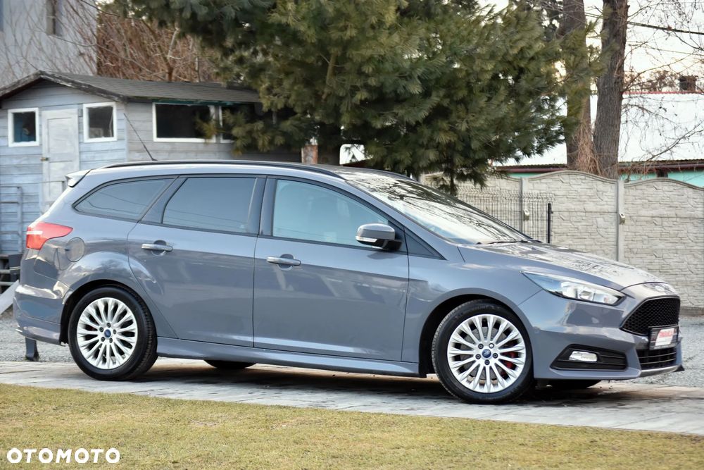 Ford Focus 2.0 TDCi ST - 12