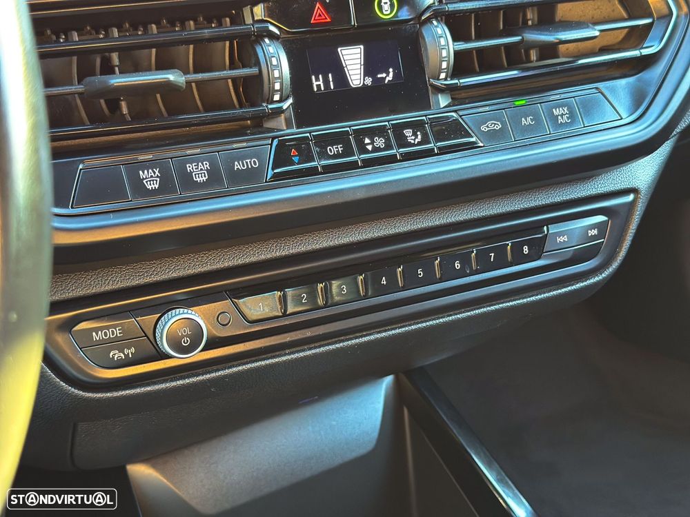 BMW 118 i Pack Desportivo M Auto - 19