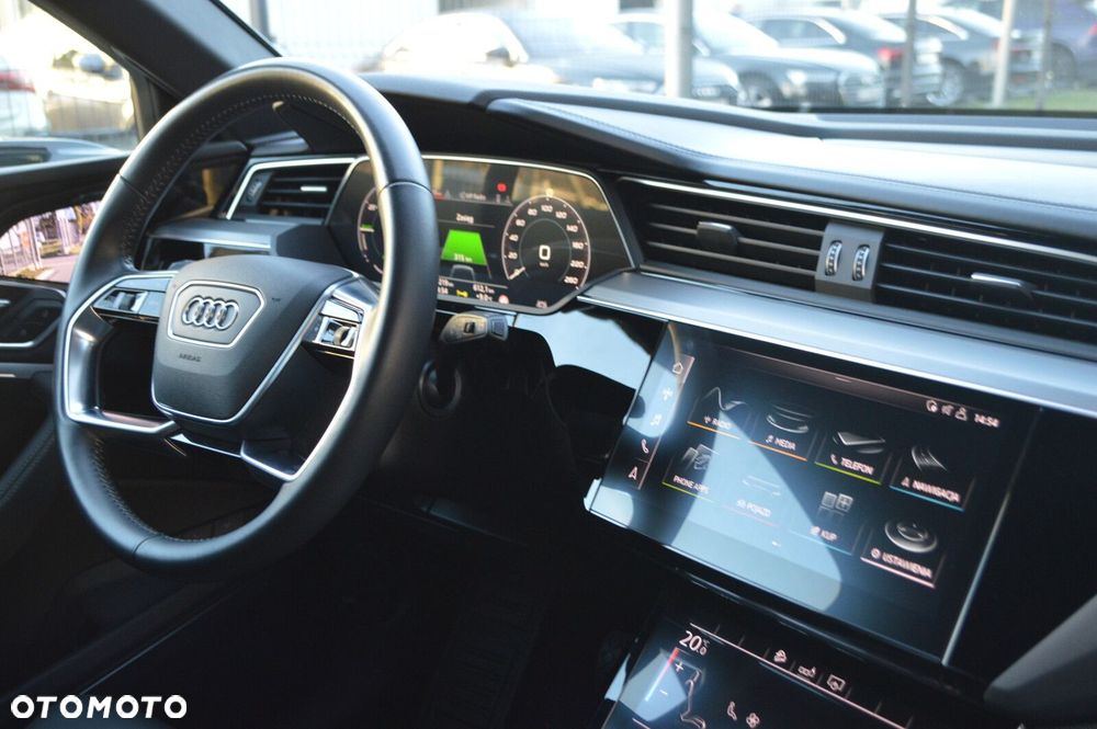 Audi e-tron - 33