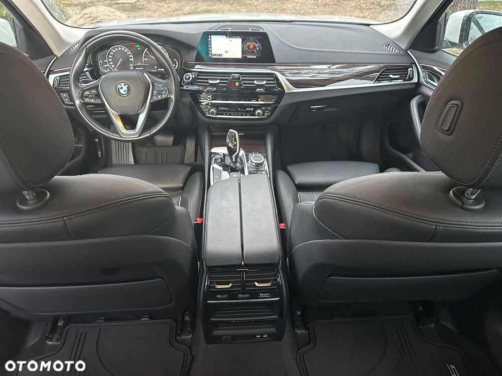 BMW Seria 5 520d xDrive Luxury Line - 14