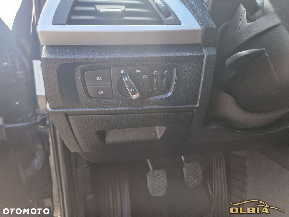 BMW Seria 1 114i - 26
