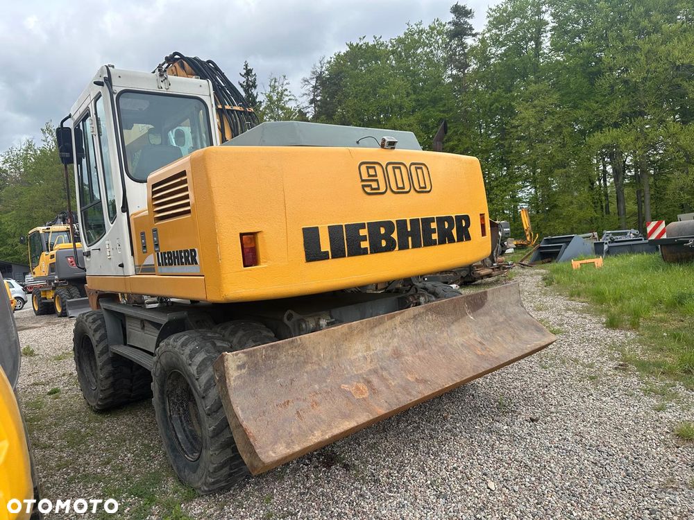 Liebherr A 900B Litronic - 3