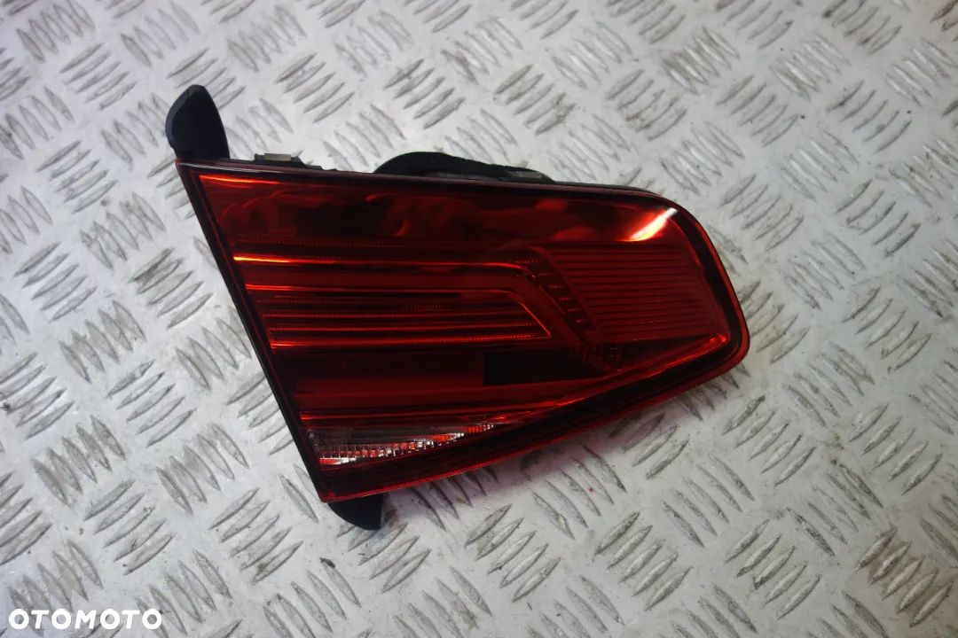 LAMPA LEWY TYŁ VOLKSWAGEN PASSAT B8 SEDAN LED W KLAPĘ BAGAŻNIKA - 1
