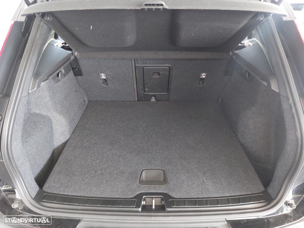 Volvo EX40 70 kWh Single Motor Core - 39