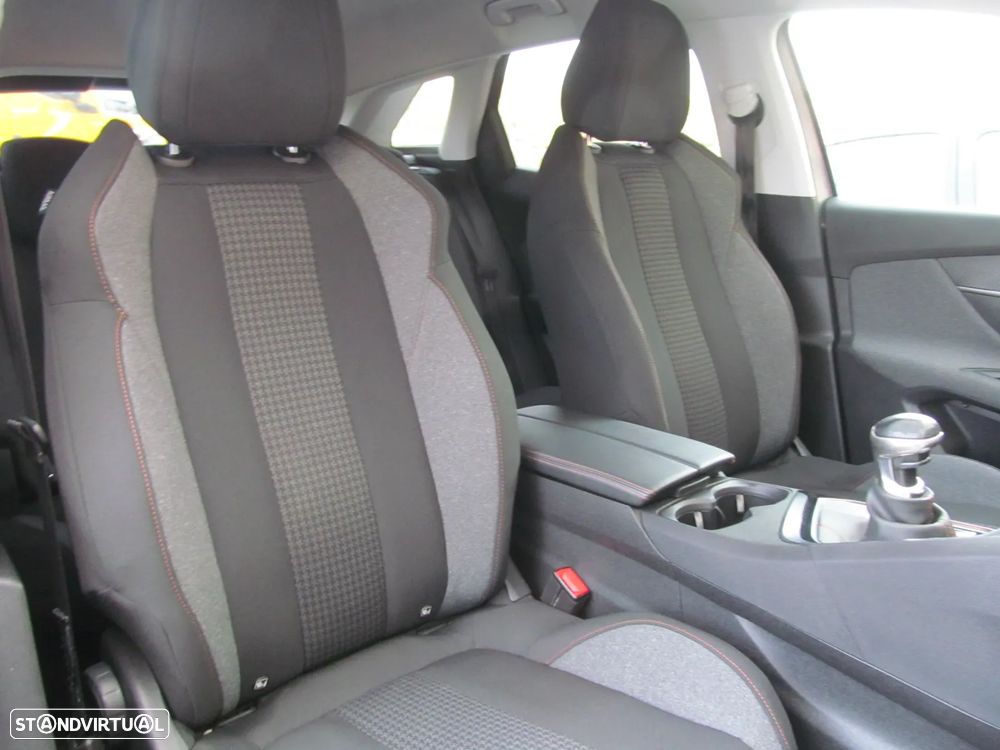 Peugeot 3008 PureTech 130 Stop & Start GPF Active Business-Pack - 10