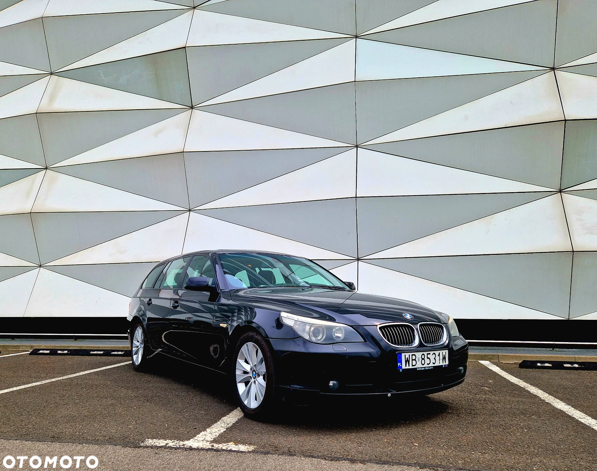 BMW Seria 5 545i - 8