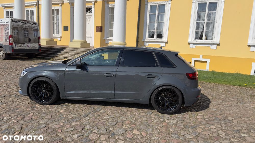 Audi A3 Sportback 2.0 TDI design - 5
