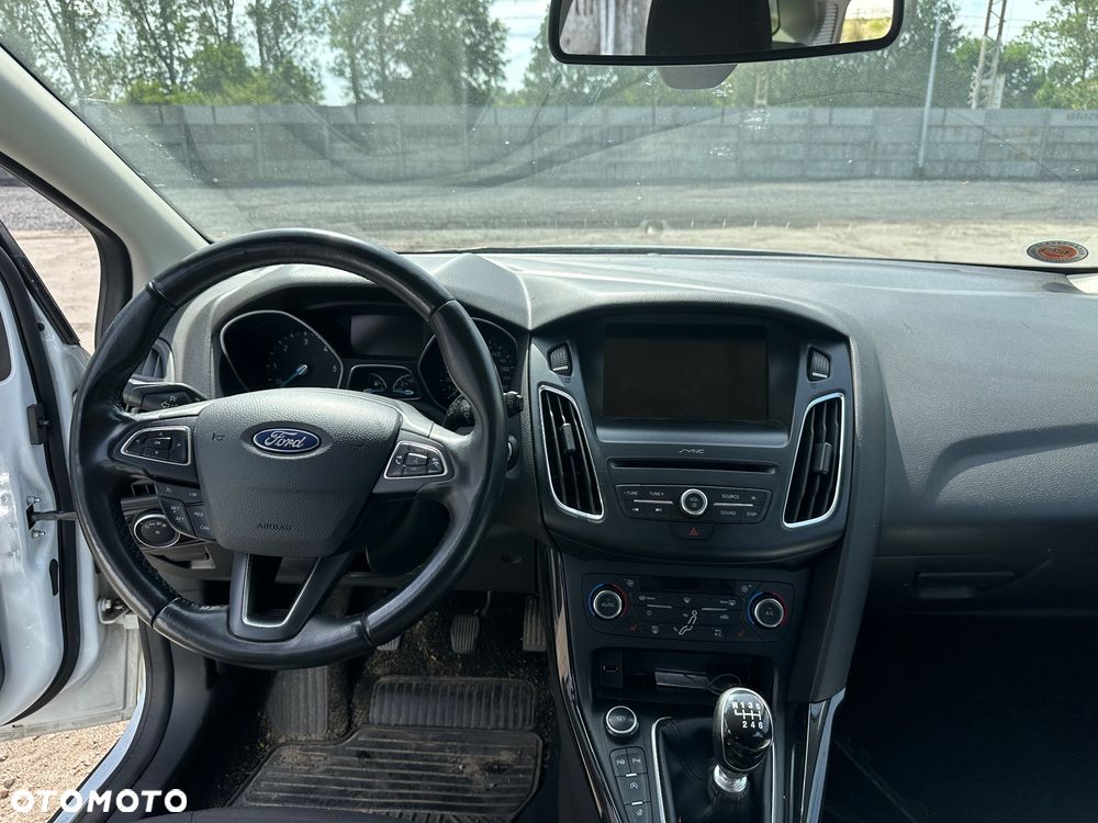 Ford Focus 1.5 TDCi SYNC Edition ASS - 28