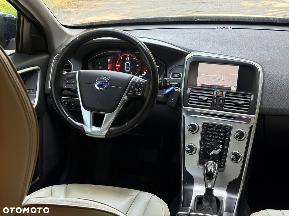 Volvo XC 60 D4 Drive-E Ocean Race - 7
