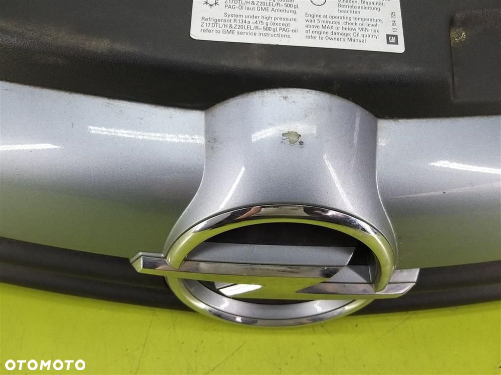 Atrapa Grill ZNACZEK Opel Astra III H 2004-2013 461088395 13108463 LAK:Z163 - 7