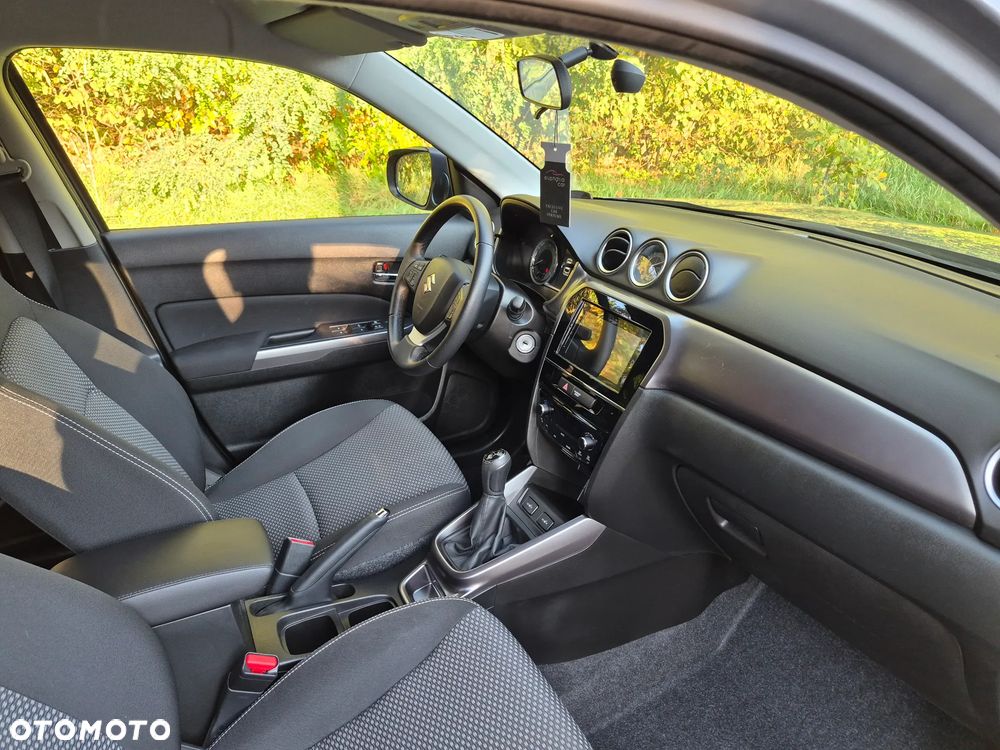 Suzuki Vitara 1.0 Boosterjet Premium 2WD - 15