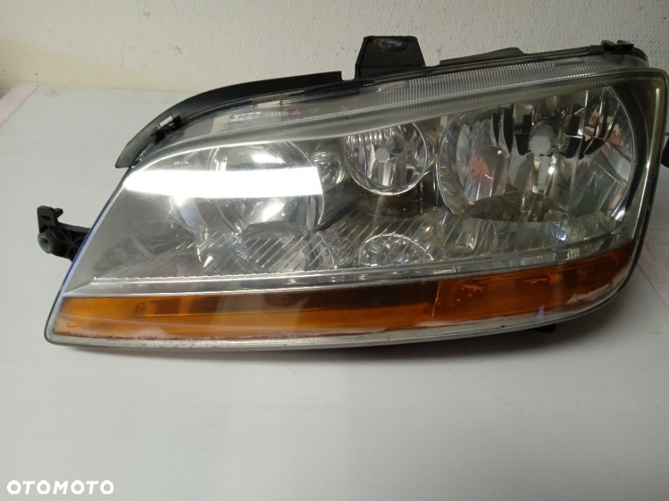 REFLEKTOR LEWY FIAT MULTIPLA II - 2