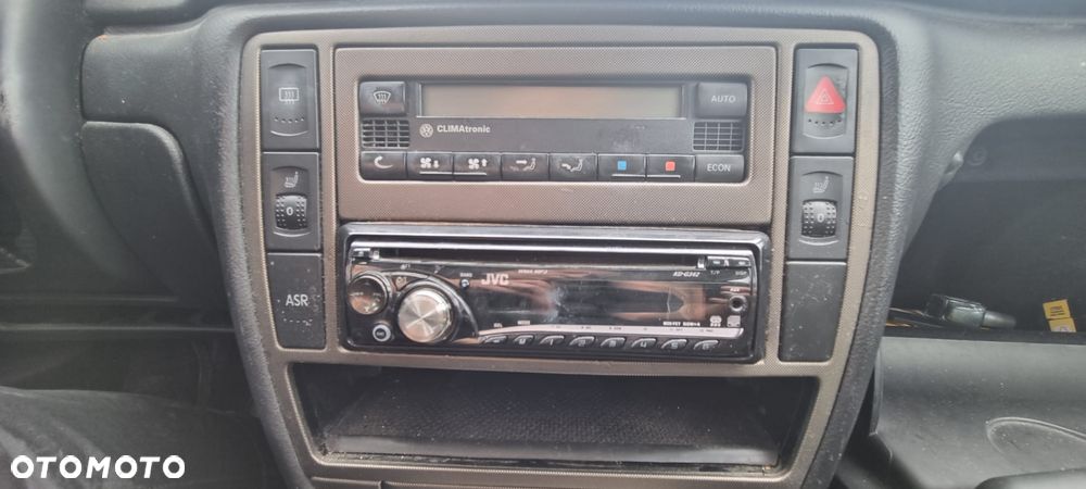 Volkswagen Passat 1.9 TDI - 19