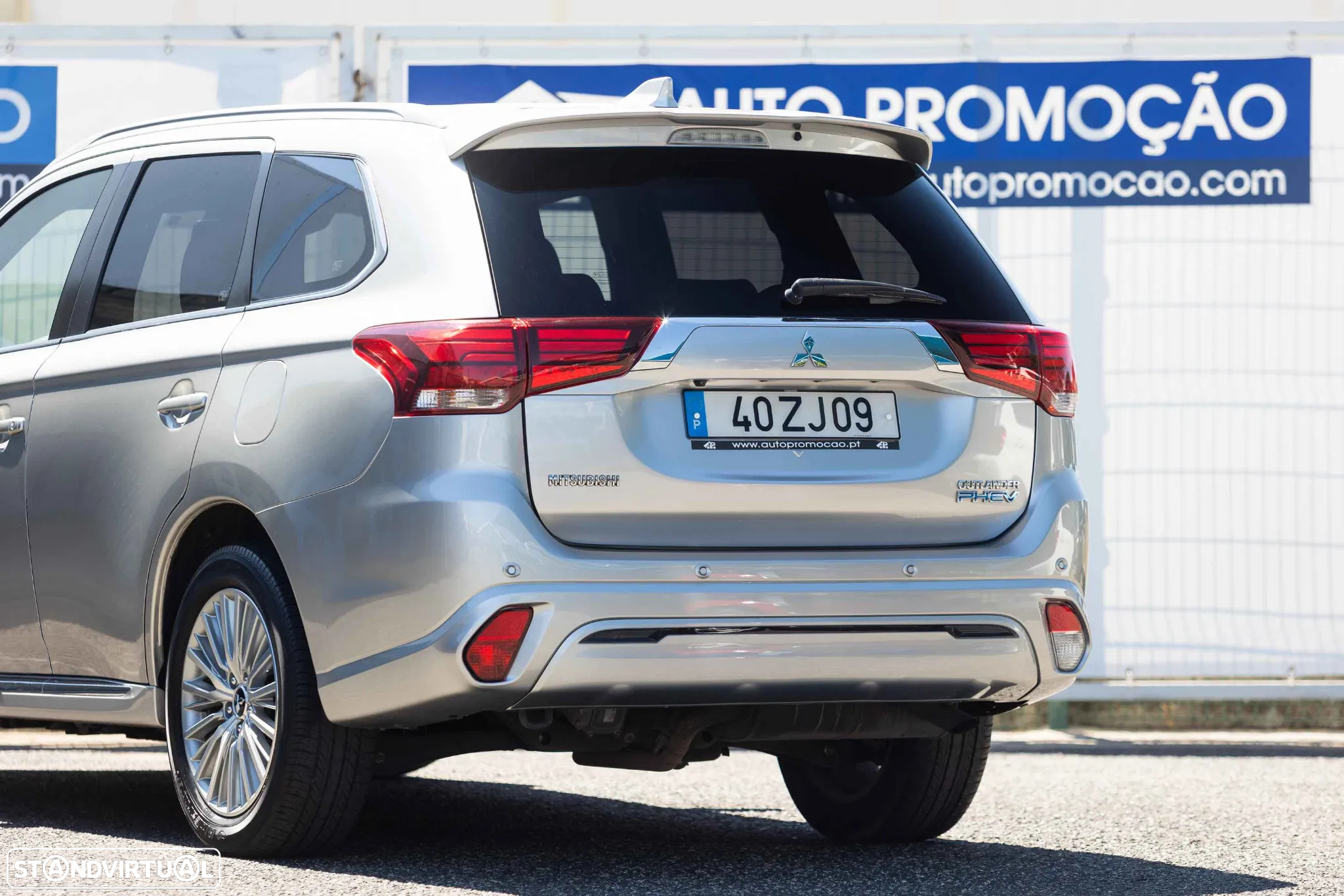 Mitsubishi Outlander 2.0 PHEV Instyle - 11