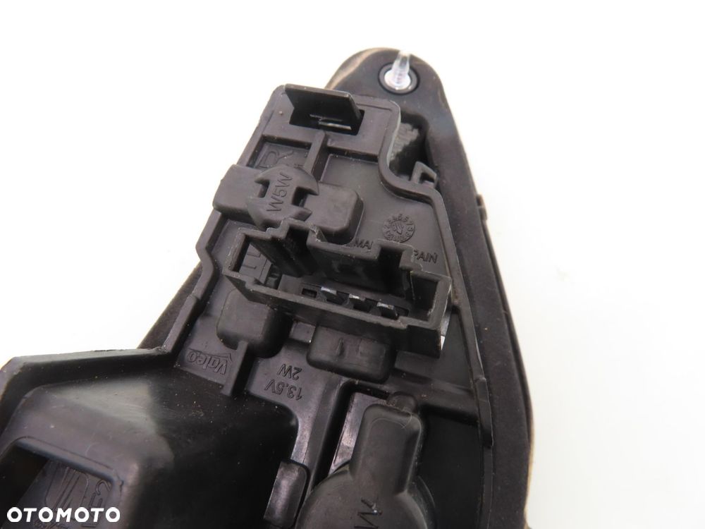 LAMPA PRAWA TYLNA KLAPA SEAT LEON III 5F0945308D - 2