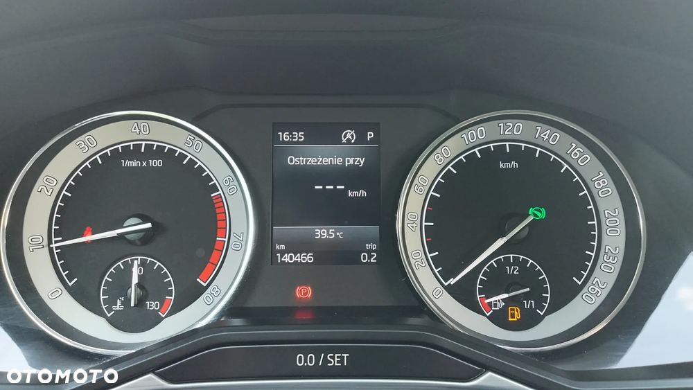 Skoda Superb 2.0 TSI Ambition DSG - 11