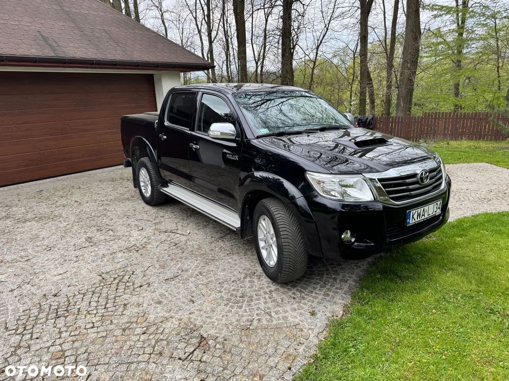 Toyota Hilux 3.0 D-4D SR5 - 11