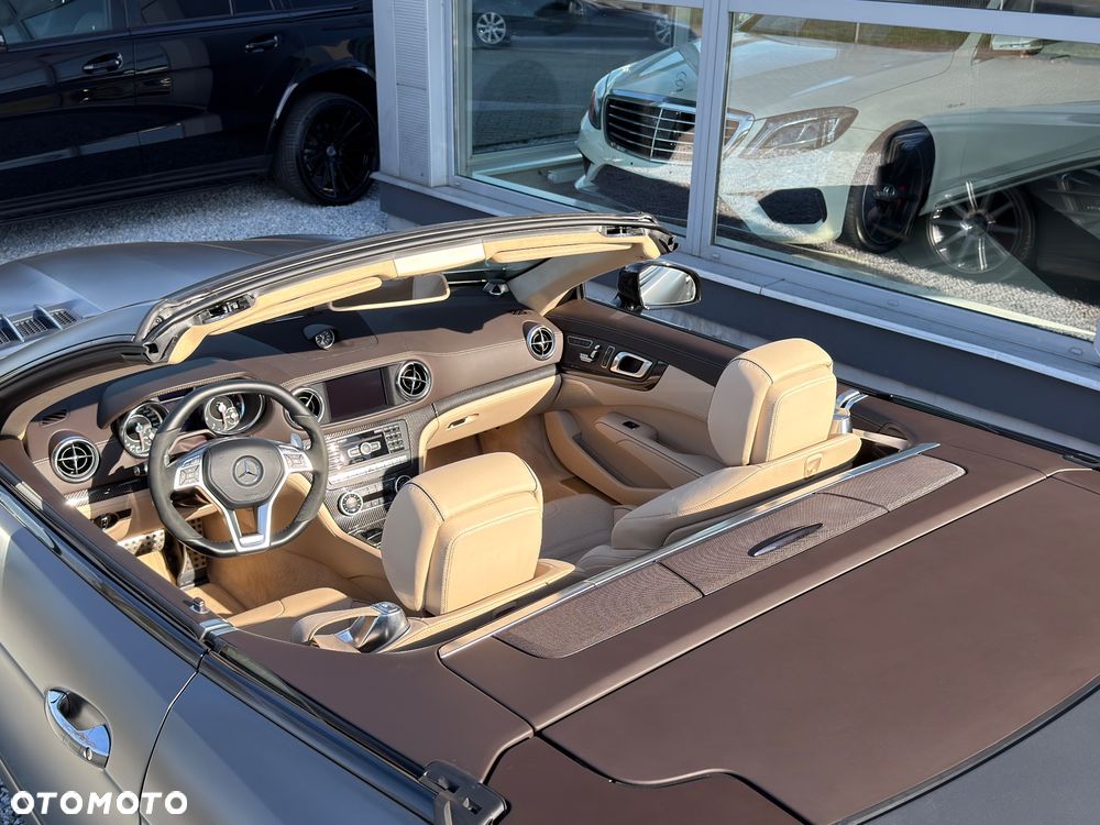 Mercedes-Benz SL 63 AMG AMG Speedshift MCT 7-Gang Sportgetriebe AMG Performance Package - 17