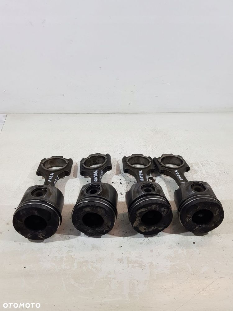 tłok + korbowód 81l118 volvo s60 i v70 ii 2.4 d5 d5244t - 4