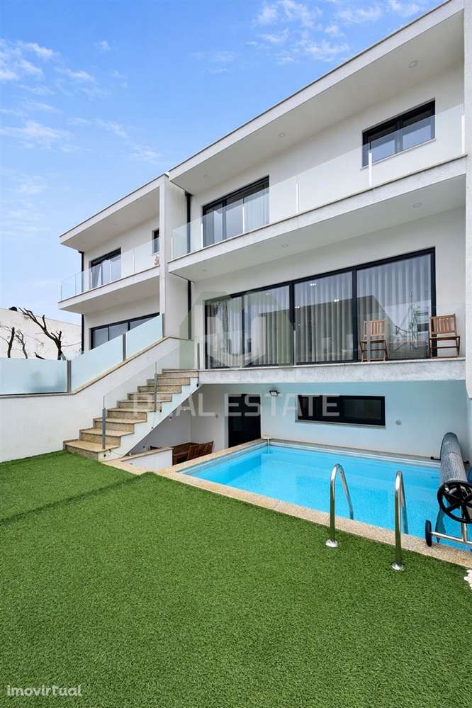 Moradia T3 com Piscina em Frossos, Braga - Grande imagem: 2/25