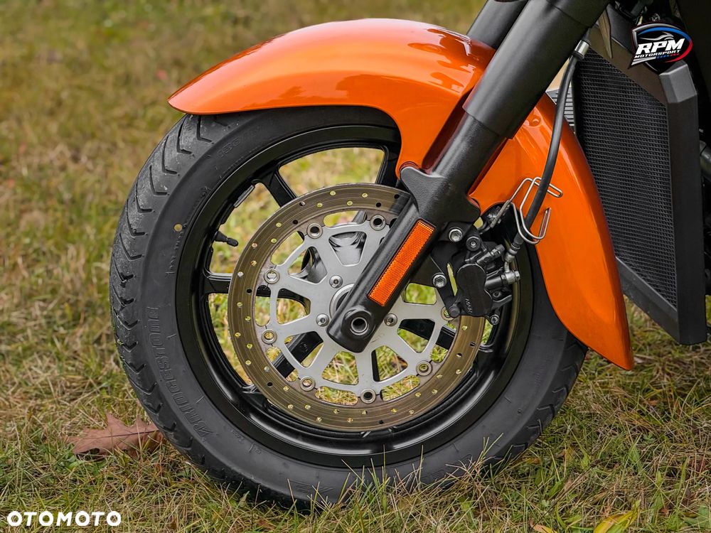 Suzuki Boulevard - 37