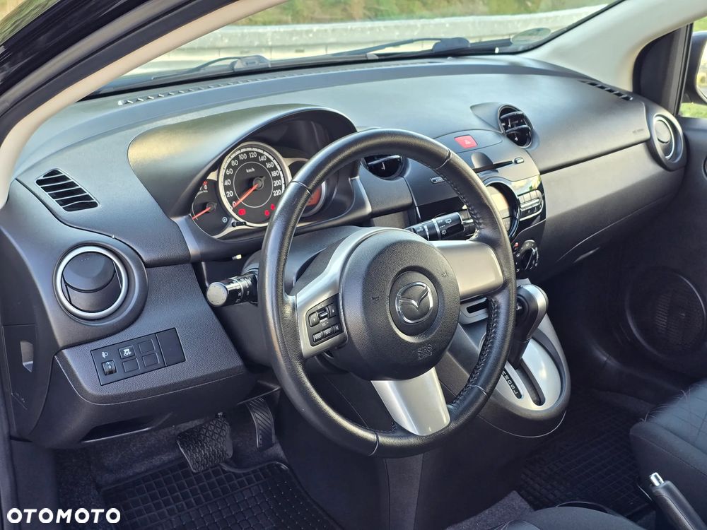 Mazda 2 1.5 Exclusive + - 29