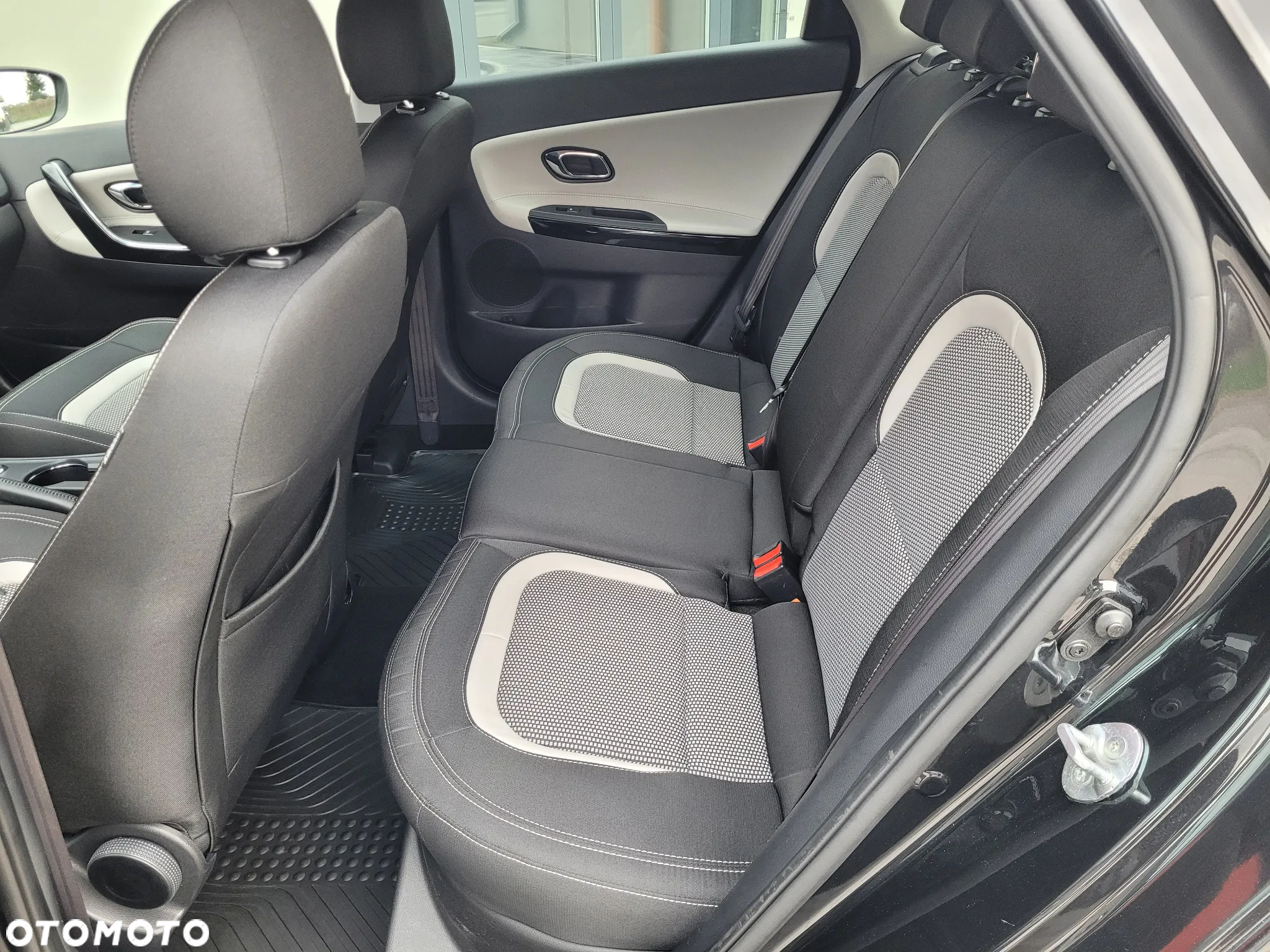 Kia Ceed 1.6 CRDi 128 ISG SW Dream Team Edition - 29