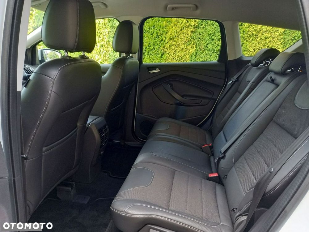 Ford Kuga 1.6 EcoBoost 2x4 Titanium - 23