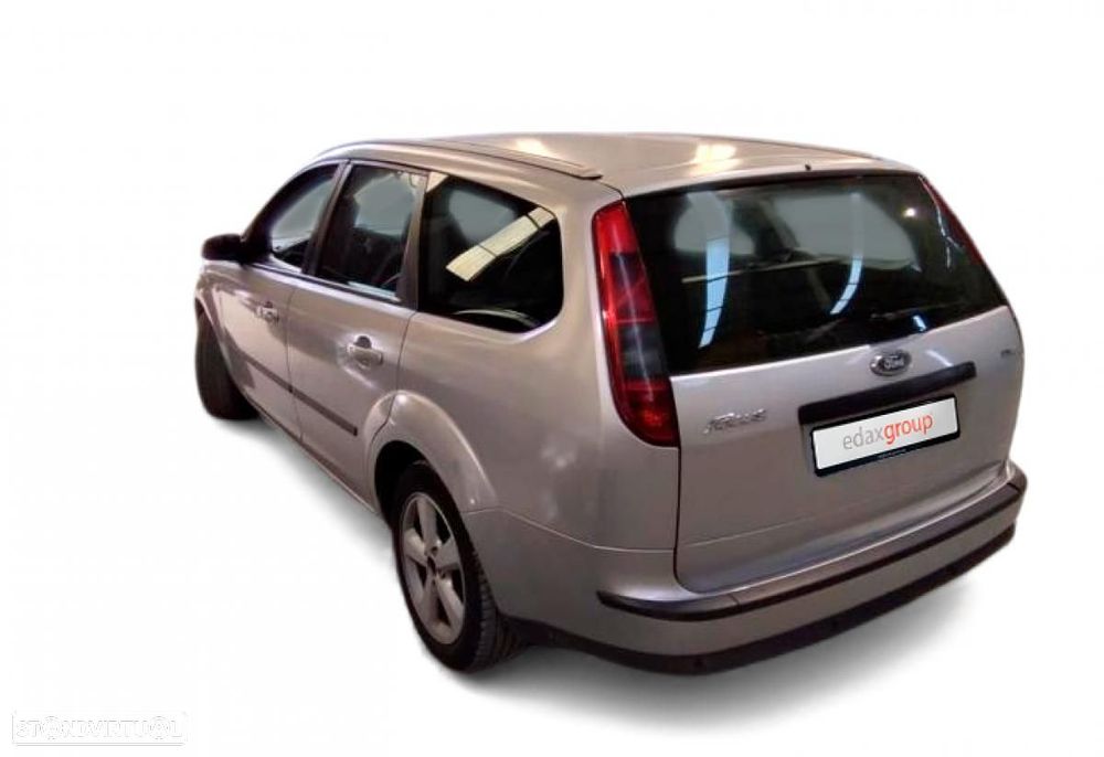 Ford Focus — photo 2