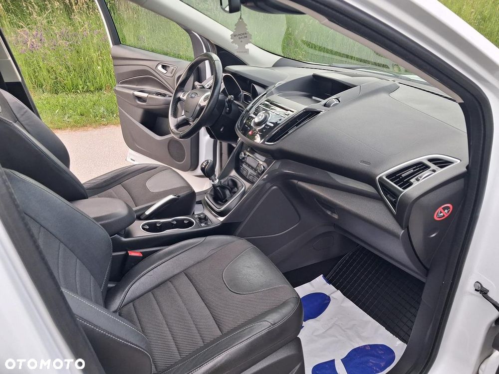 Ford Kuga - 23