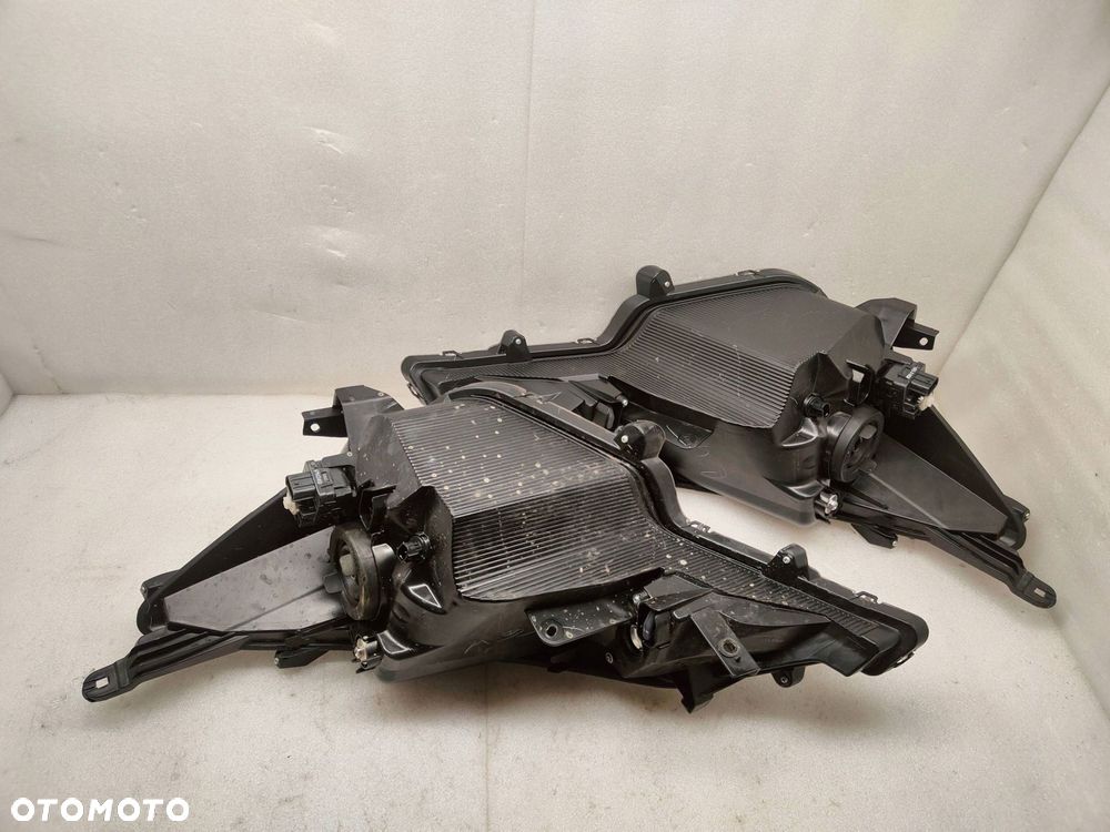 mitsubishi space star ii lift zw komplet lampy przednich stanley w5335 - 16