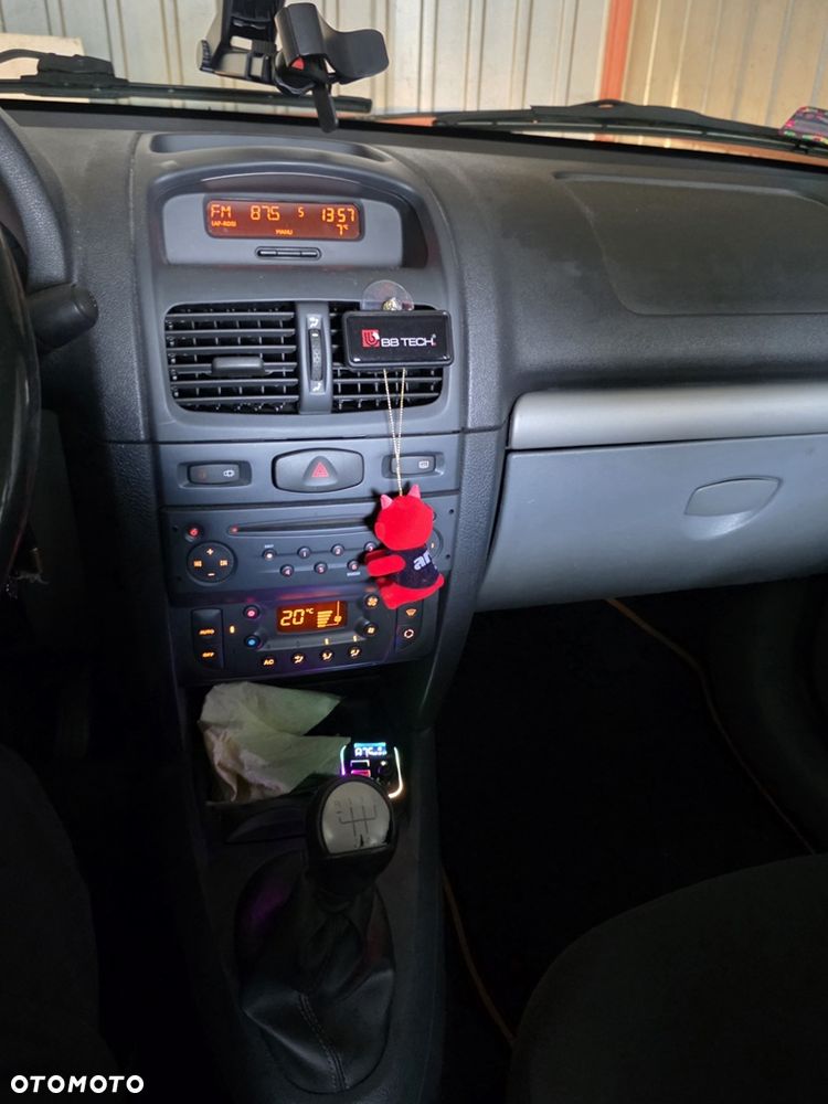 Renault Thalia 1.4 16V All Inclusive - 4