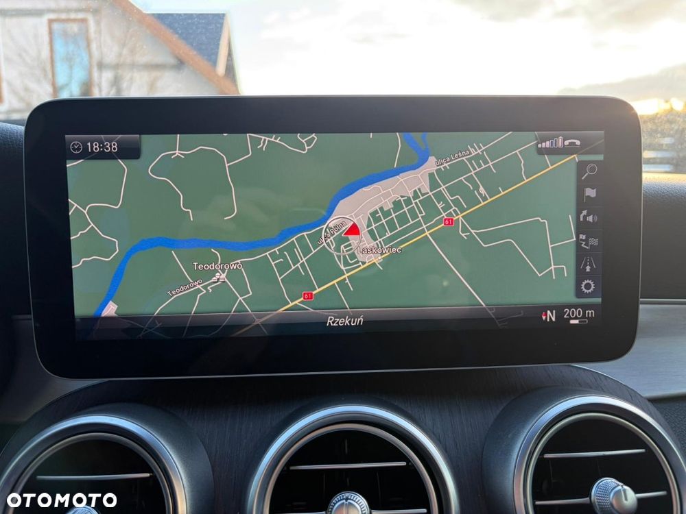 Mercedes-Benz Klasa C 300 4Matic 9G-TRONIC AMG Line Plus - 20