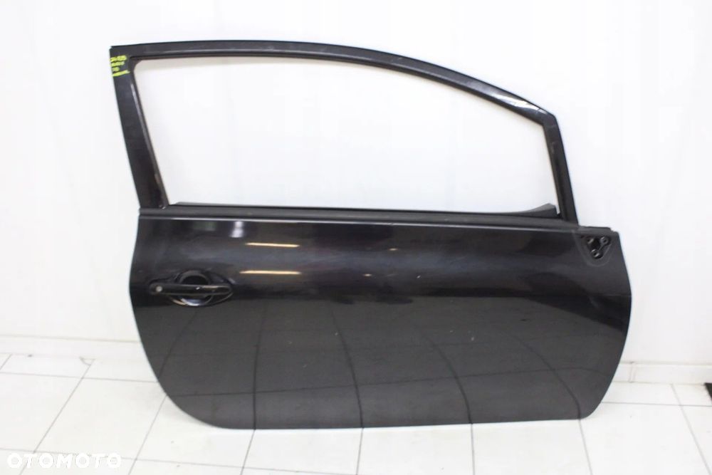 TOYOTA AURIS 3D 06R- DRZWI PRAWE PRZEDNIE PRAWY PRZÓD 209 - 1