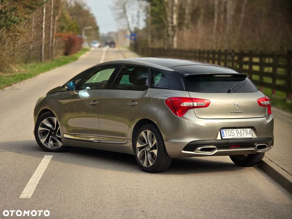 Citroën DS5 HDi 165 SportChic - 3