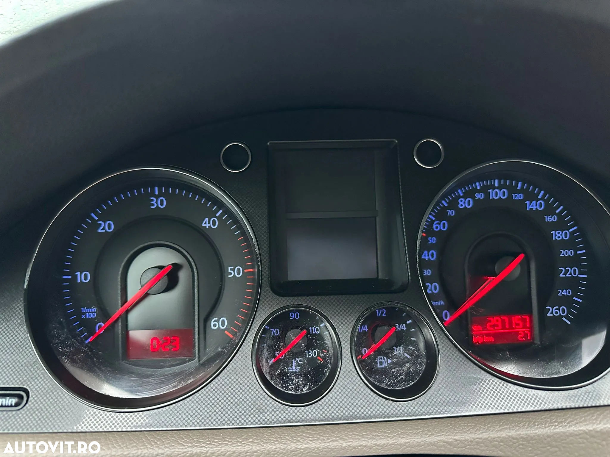 Volkswagen Passat 2.0 TDI DSG Individual Chrom - 7