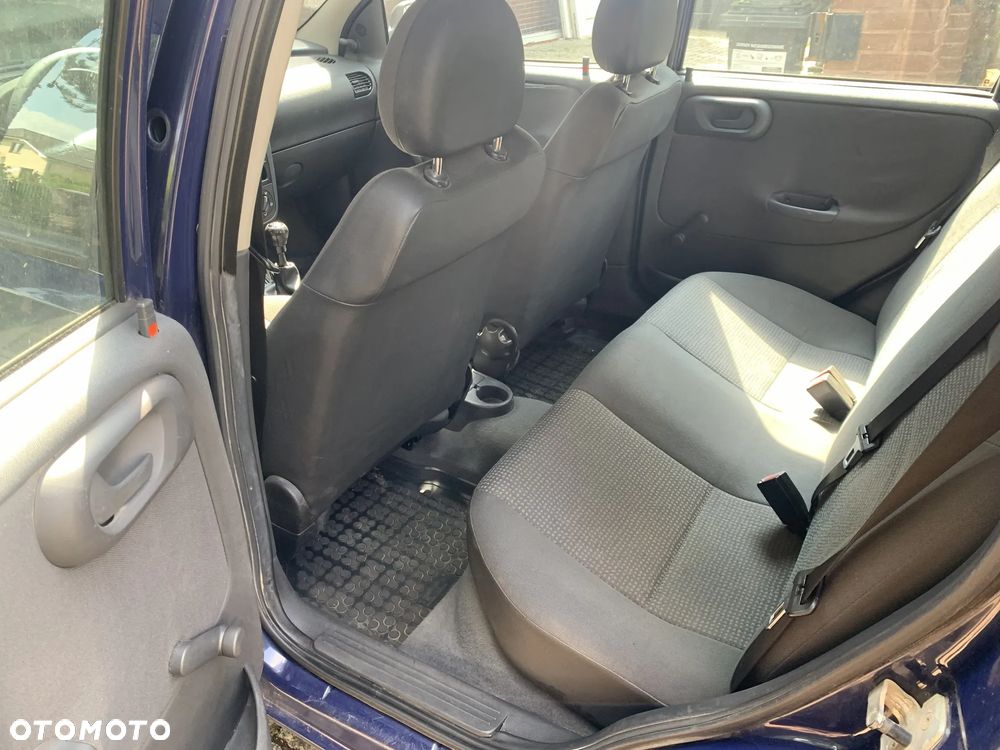 Opel Corsa 1.0 12V Essentia - 8