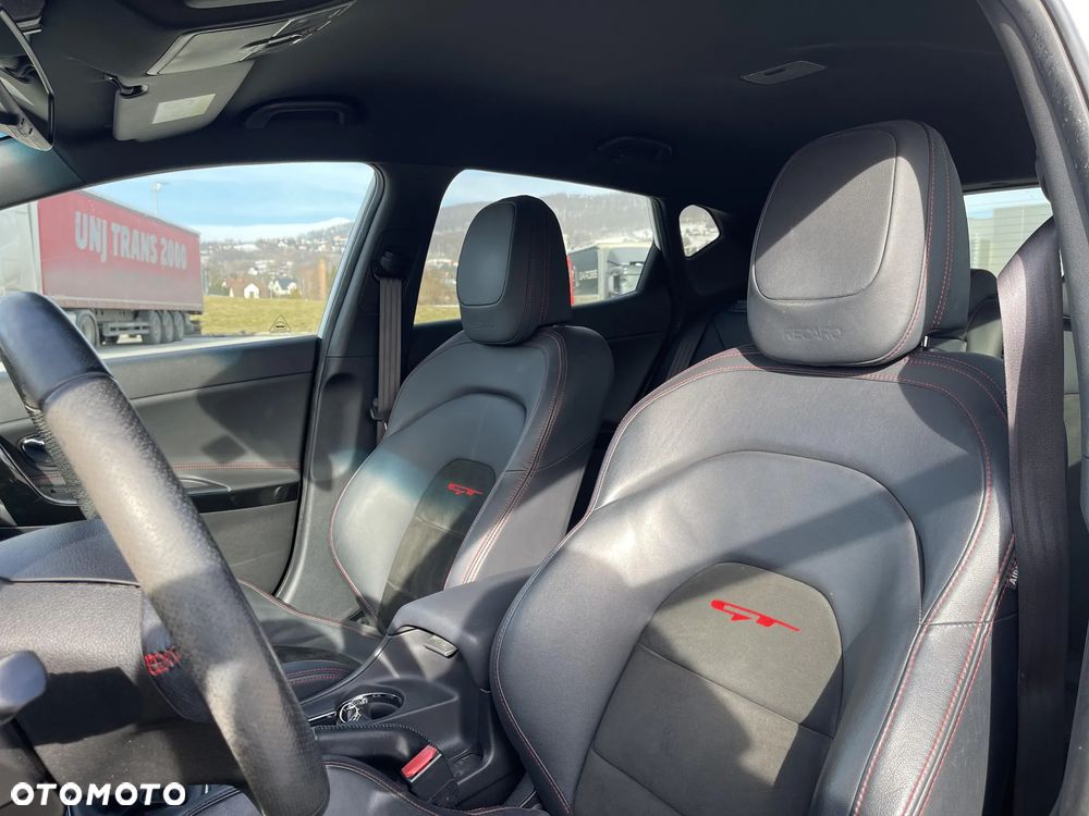 Kia Ceed 1.6 T-GDI GT - 12