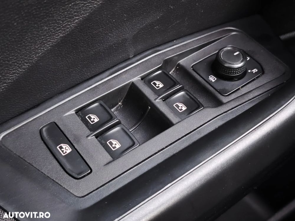 Volkswagen T-Roc 1.0 TSI Advanced - 26