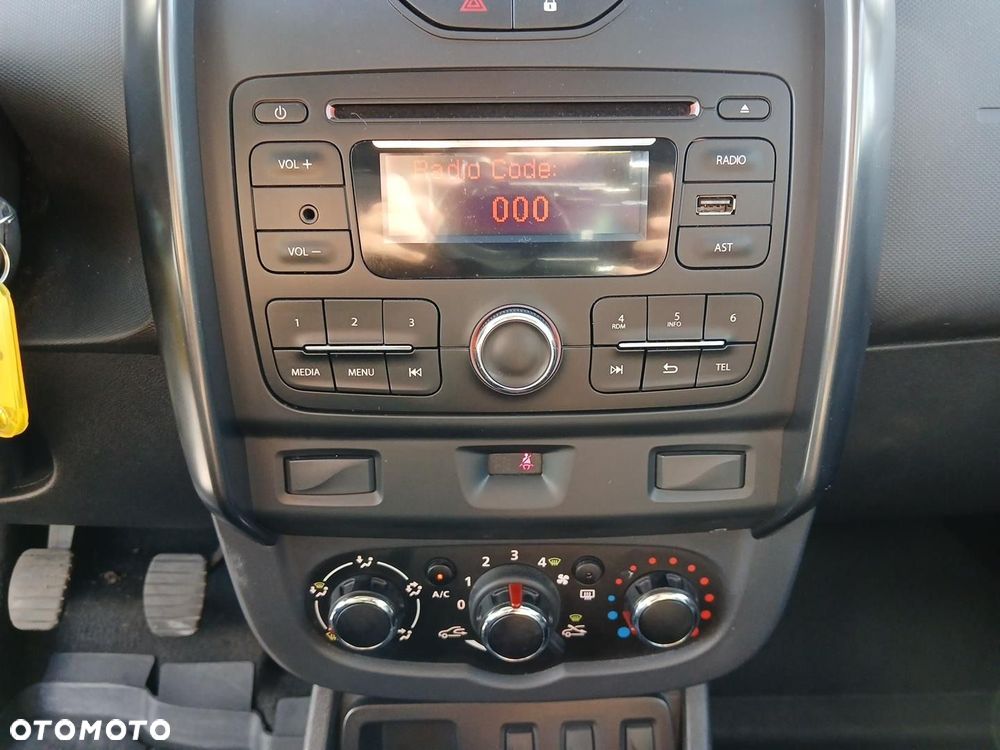 Dacia Duster 1.6 SCe S&S - 28