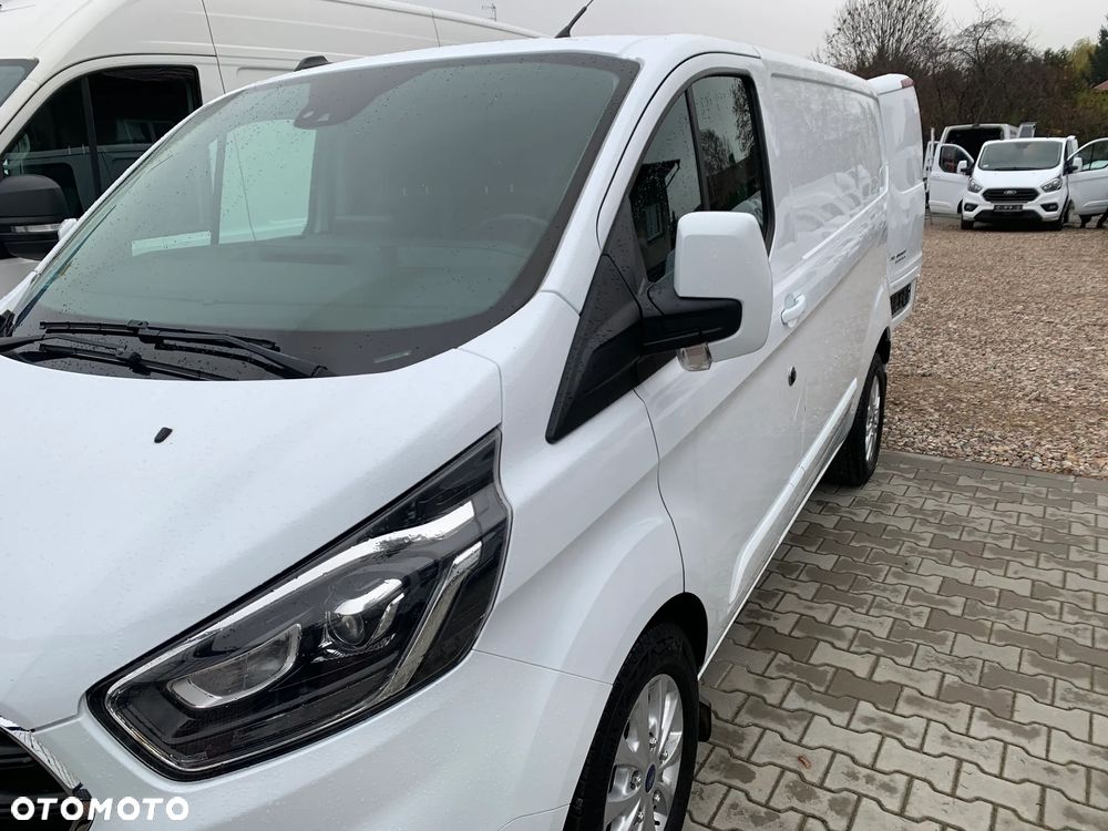 Ford CUSTOM LIMITED EDITION KOMFORT+ REF. KSENONOWE PLUS LEDOWE, NAWIGACJA, KAMERA, PARKTRONIKI, ZABUDOWA SERWIS, WARSZTAT, WINDA - RAMPA NAJAZD TRANSPORTOWY - 24