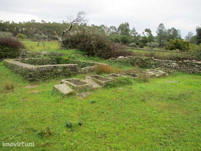 Terreno - Grande imagem: 2/8