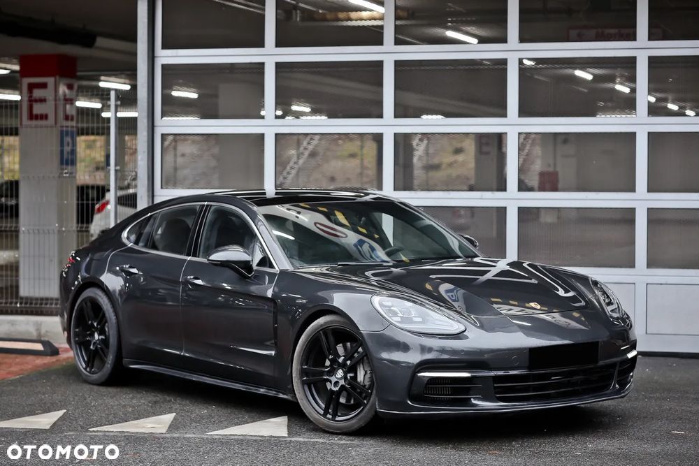 Porsche Panamera 4S - 5